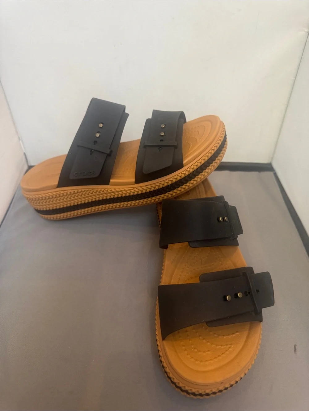 Crocs women’s Two-Strap Platform Slide — Black and Tan size 9